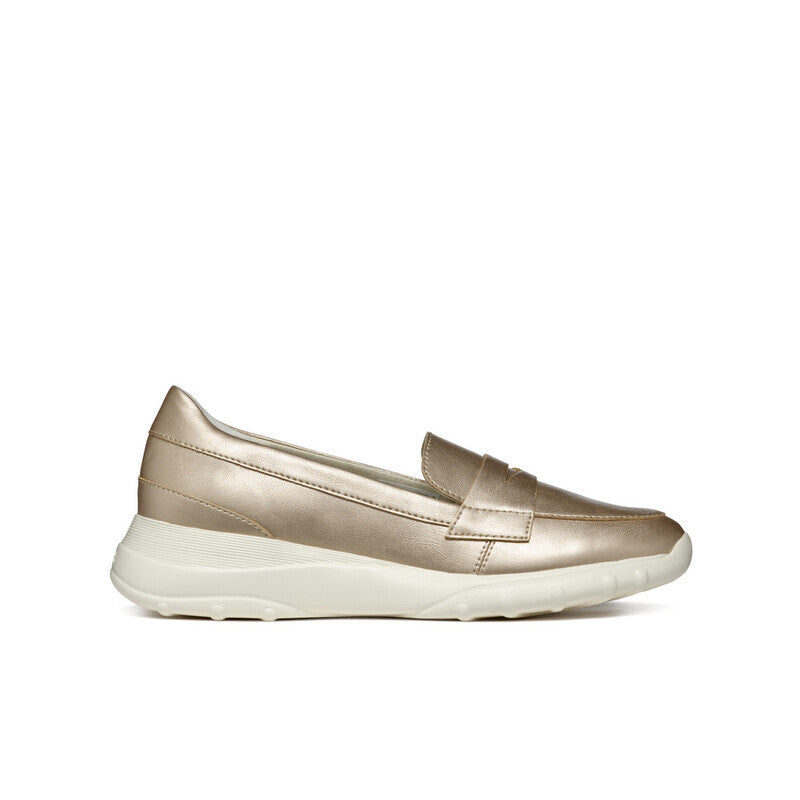 017573.GOLD_1.jpg